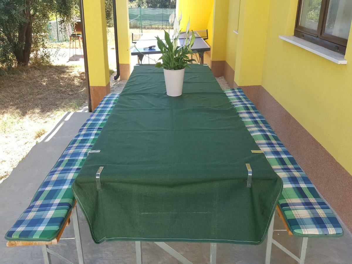 Apartment Silvija Ližnjan Eksteriør billede