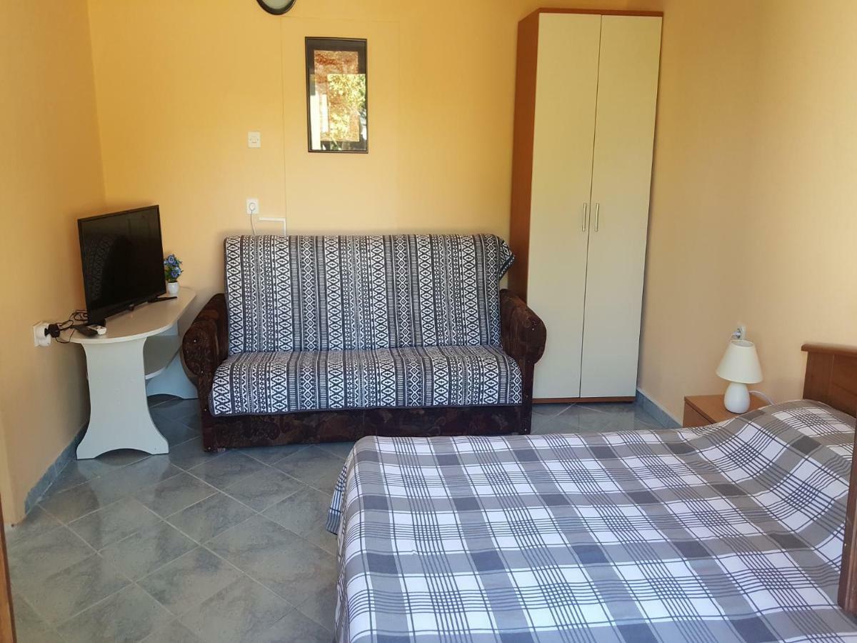 Apartment Silvija Ližnjan Eksteriør billede